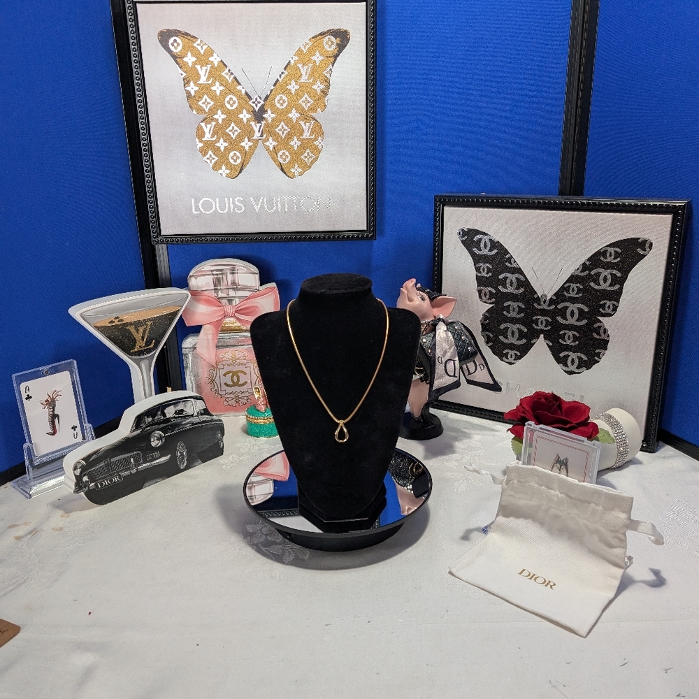 Vintage Dior Necklace With Teardrop Pendant RARE🔥